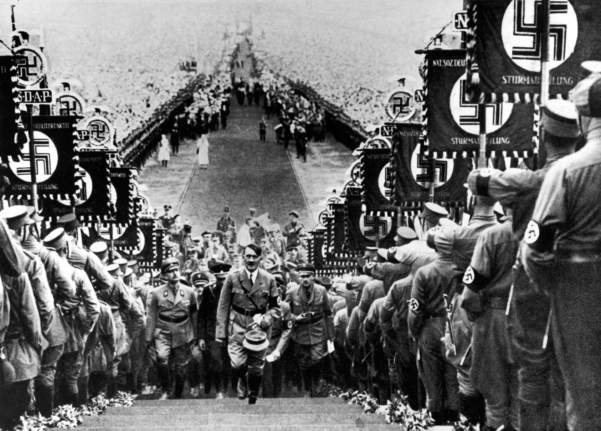 1934 hoffman hitler bw